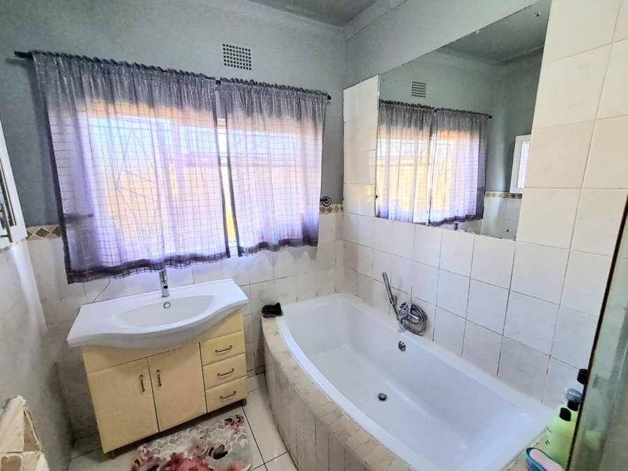 4 Bedroom Property for Sale in Gardeniapark Free State